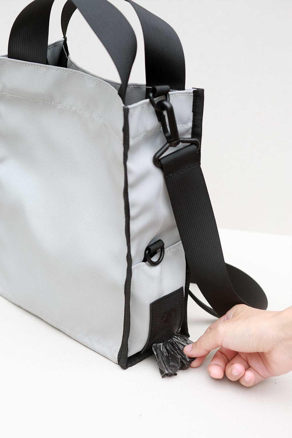 基本款遛狗包 - 防水 - 3 種多功能 - 便便袋鑰匙圈毛巾架