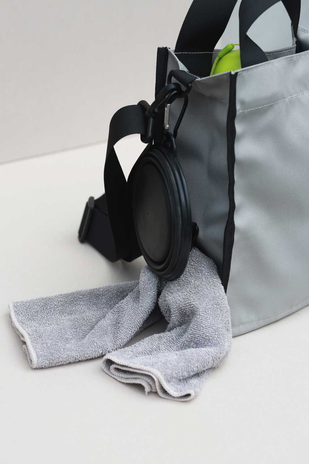 Basic Dog Walking Bag - Water resistance - 3 Ways Multifunction - Poop Bag Keyring Towel Holder